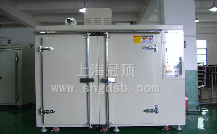 ���I����